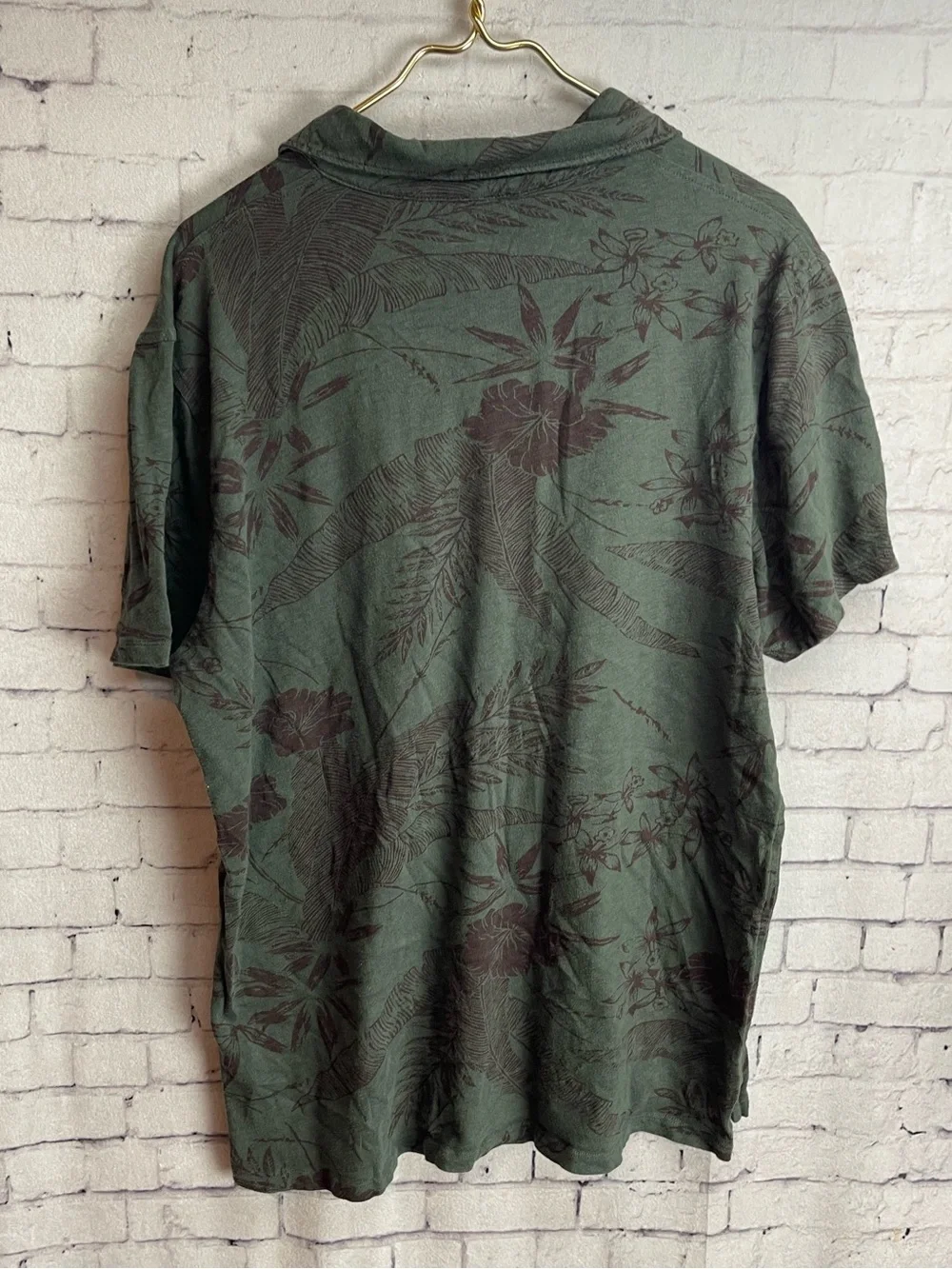 J Crew size XL dark green tropical print polo style shirt